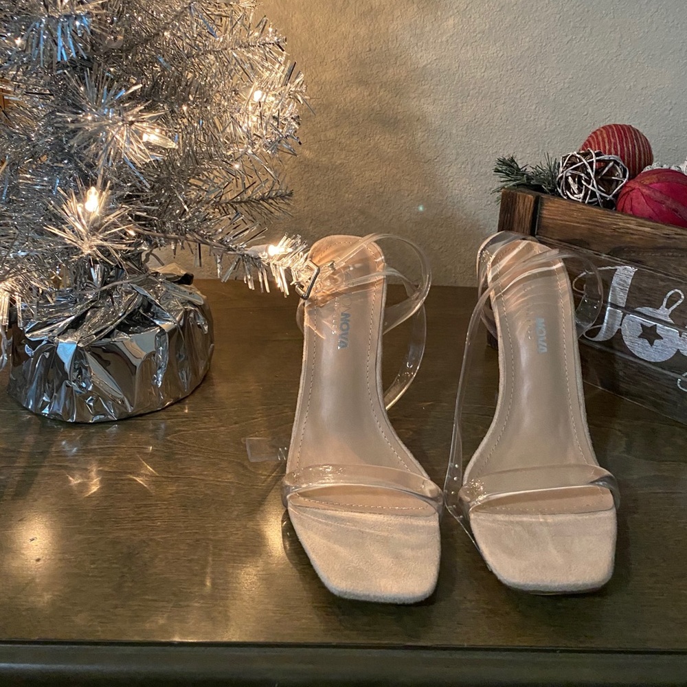 Clear Wedge